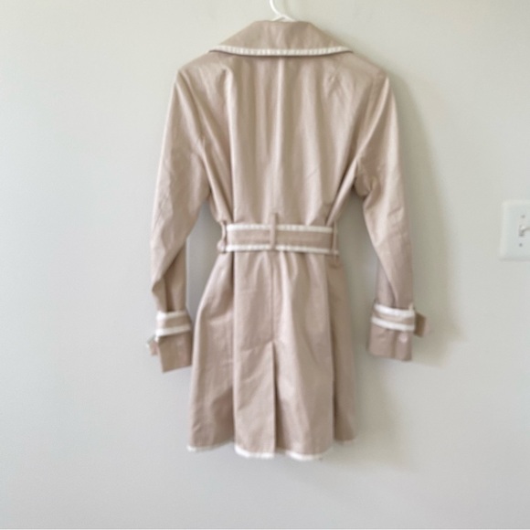 Banana Republic Women’s Off-white Trench Coat - Picture 2 of 10